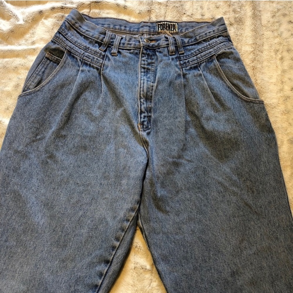 Forenza Tapered Leg High Waisted Mom Jeans